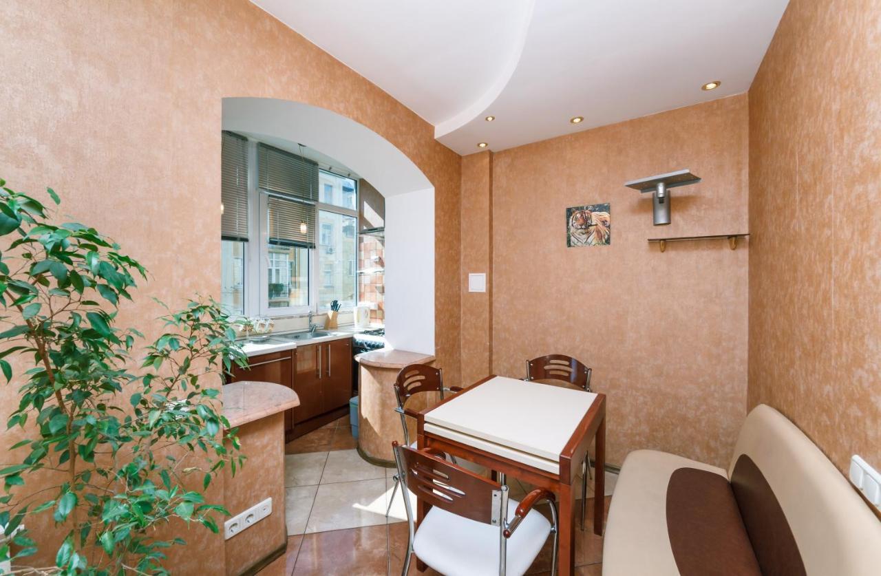 Househome Kiev Luaran gambar