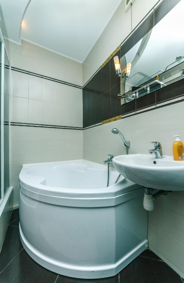 Househome Kiev Luaran gambar